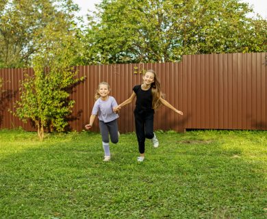 What Makes for the Safest Outdoor Fences for Kids?